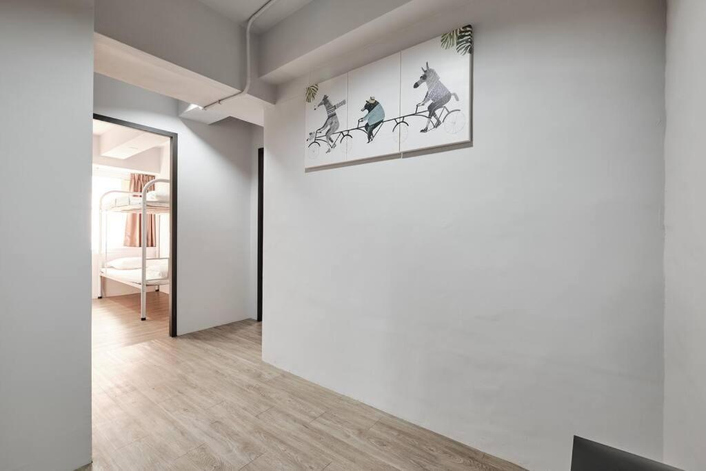 Parking time Apartment Kaohsiung Bagian luar foto